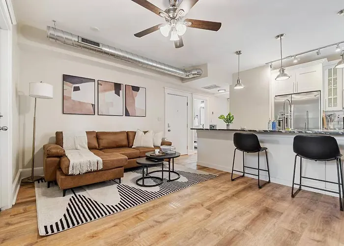 Apartment Modern W/ Netflix Near Downtown & Upmc Pittsburgh